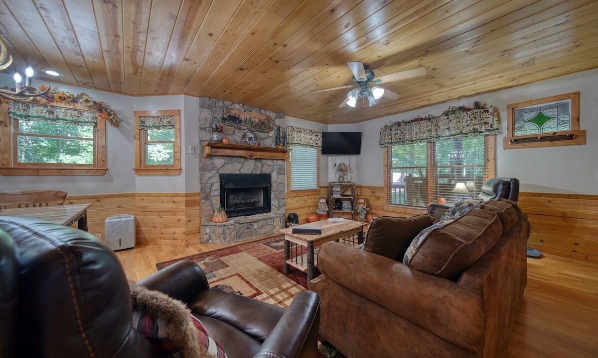 Photo of Livingroom in Blairsville