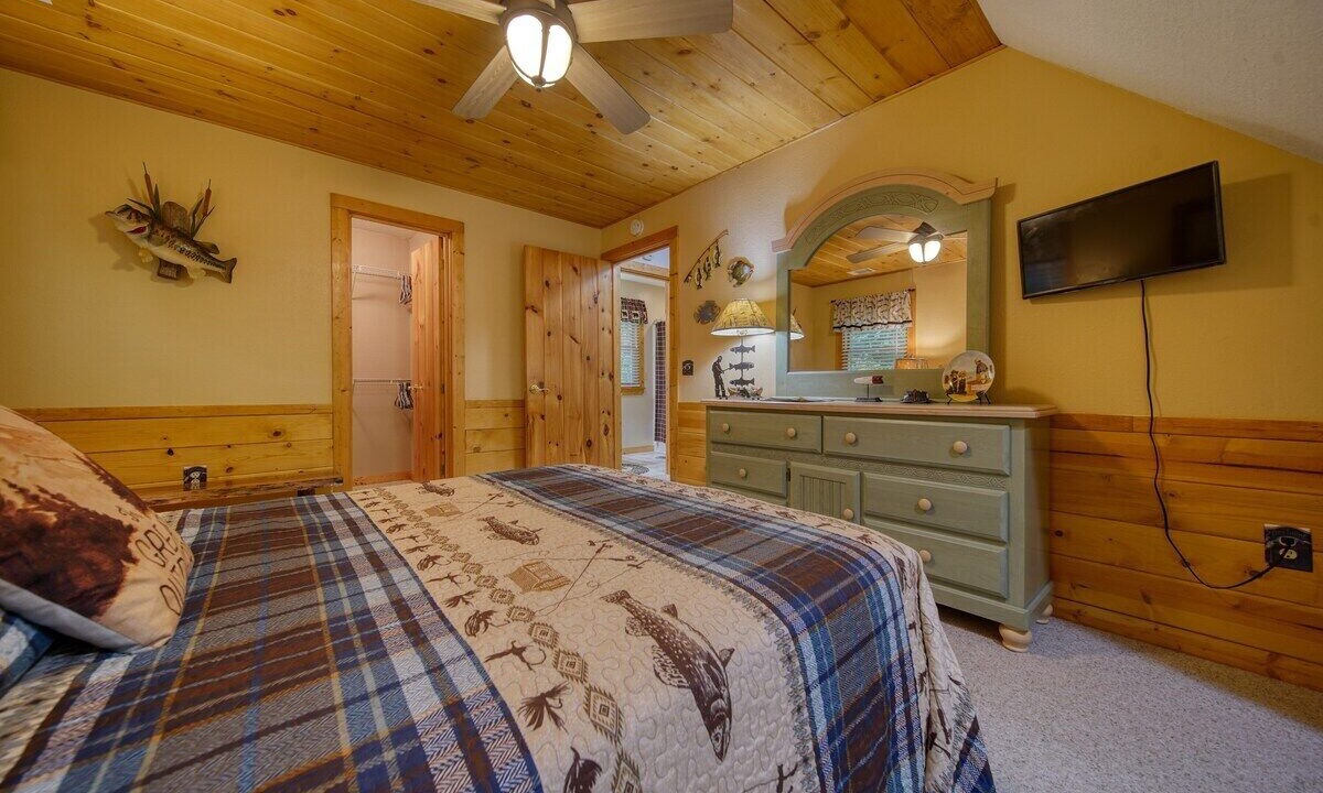 Photo of Bedroom in Blairsville