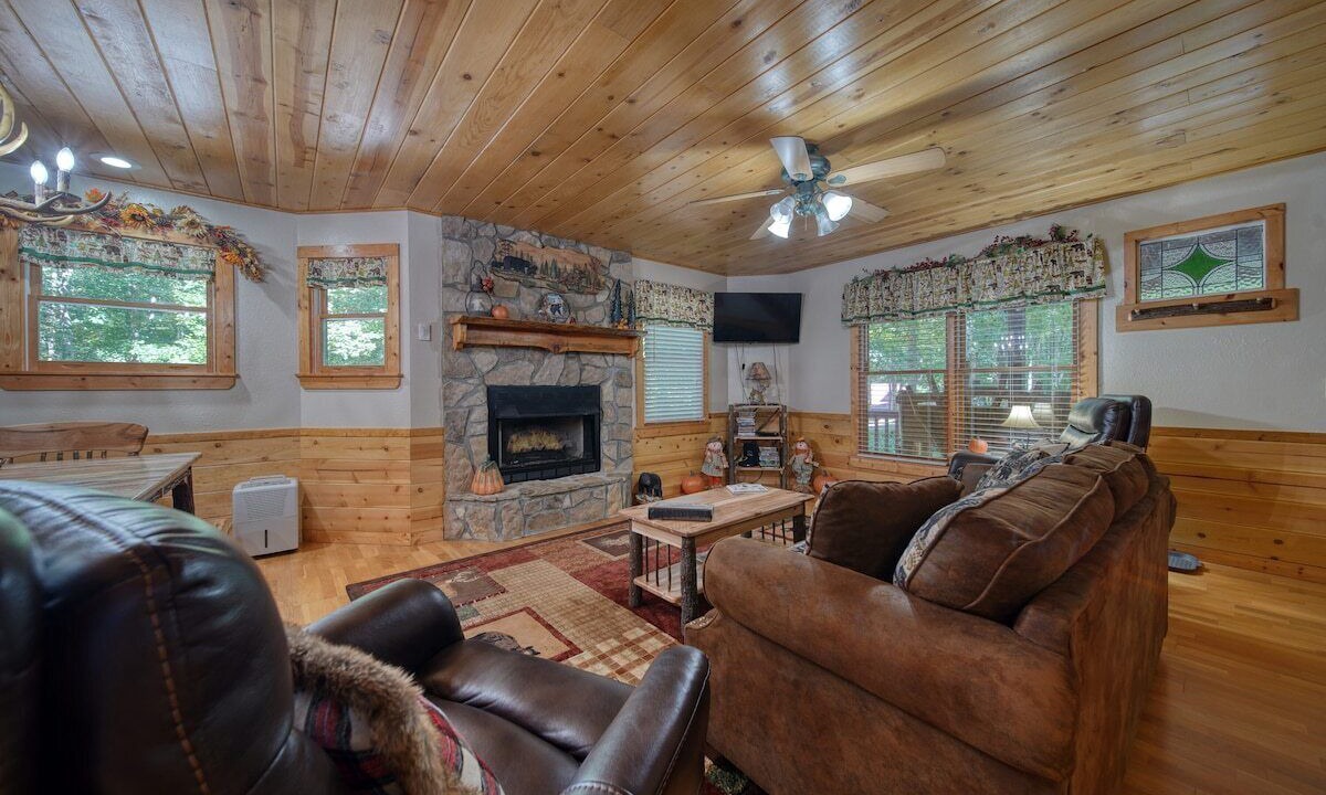Photo of Livingroom in Blairsville