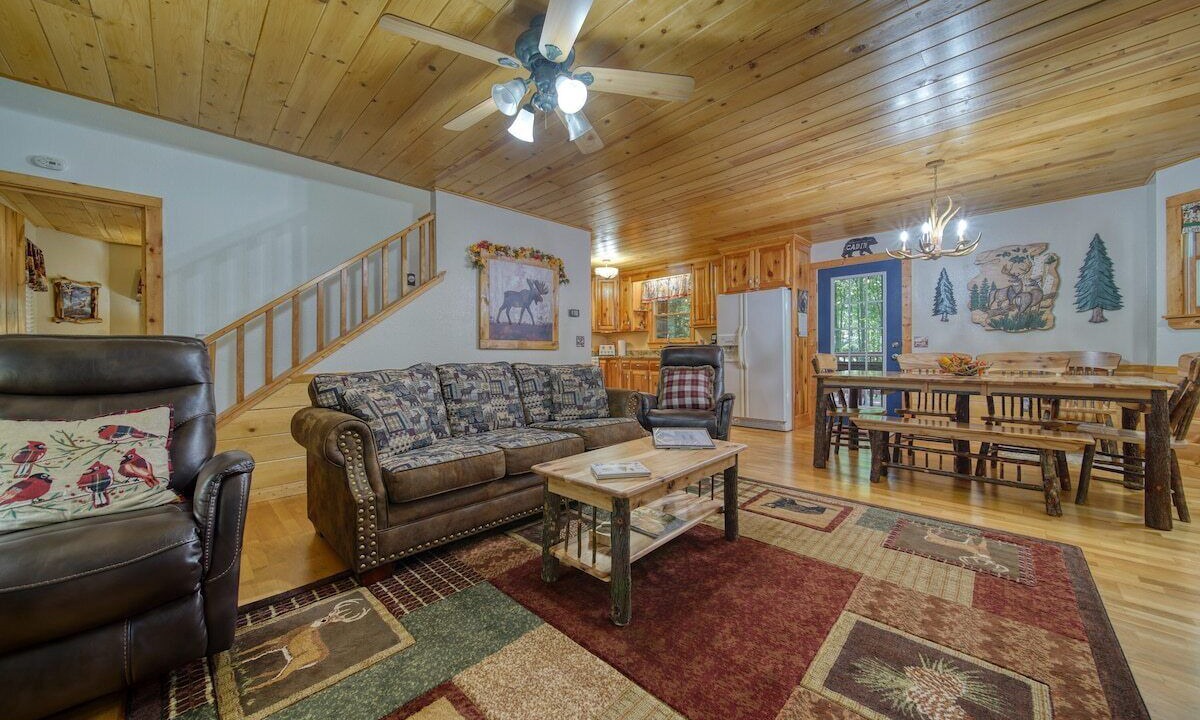 Photo of Livingroom in Blairsville