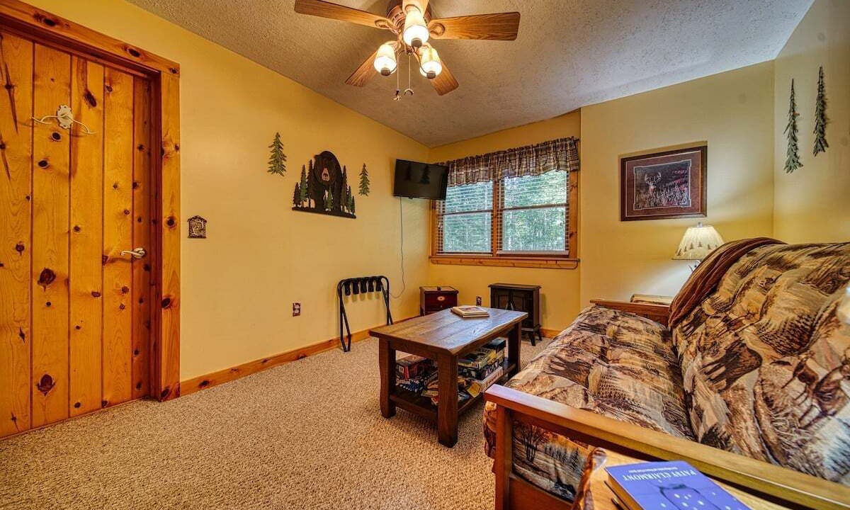 Photo of Livingroom in Blairsville