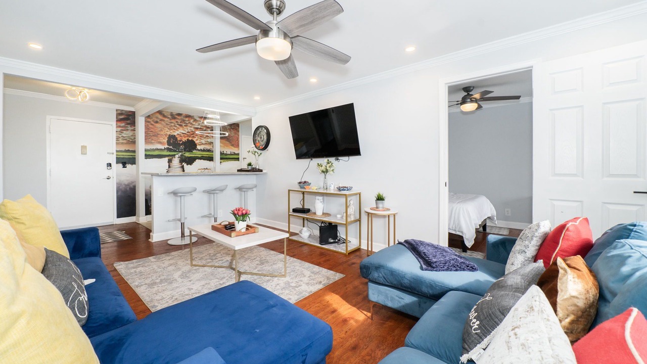 Photo of Livingroom in Peachtree Center