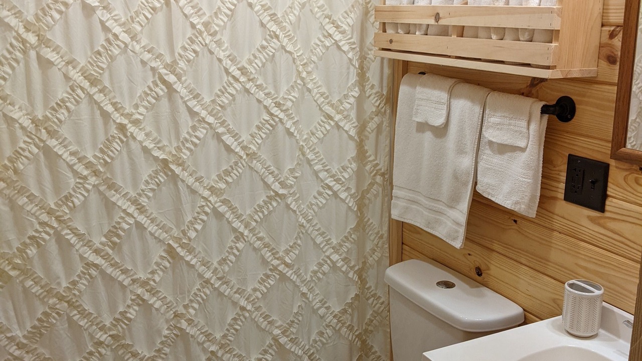 Photo of Bathroom in Fort Payne