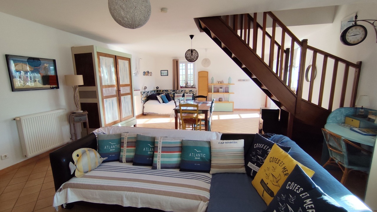 Photo of Livingroom in Equilly