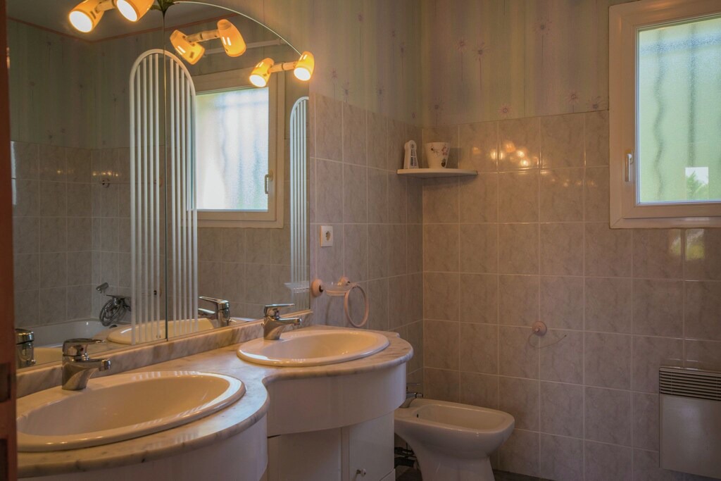 Photo of Bathroom in La Croix-Blanche