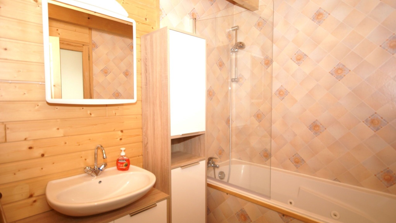 Photo of Bathroom in Plantades