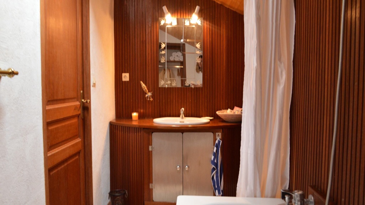 Photo of Bathroom in Saint-Jean-de-Sauves