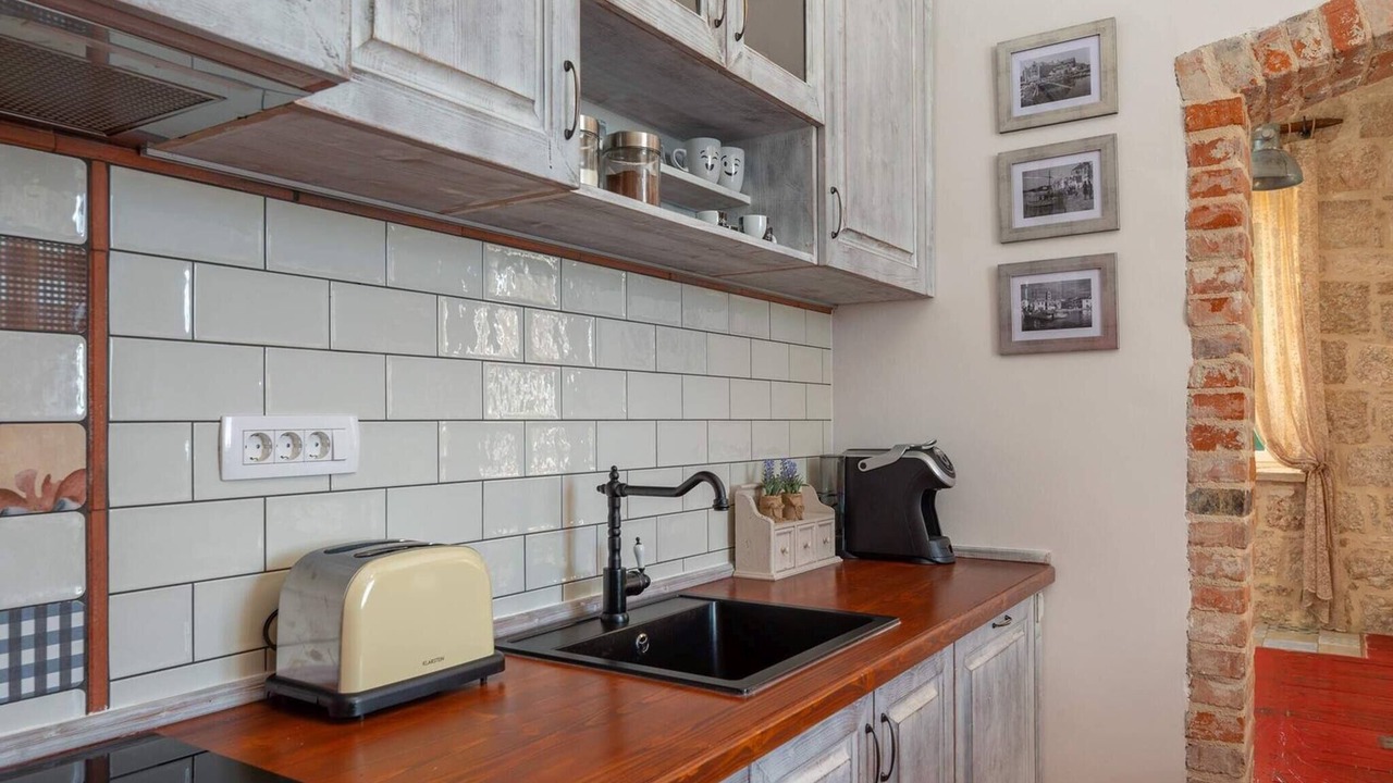 Photo of Kitchen in Cove Rogacic