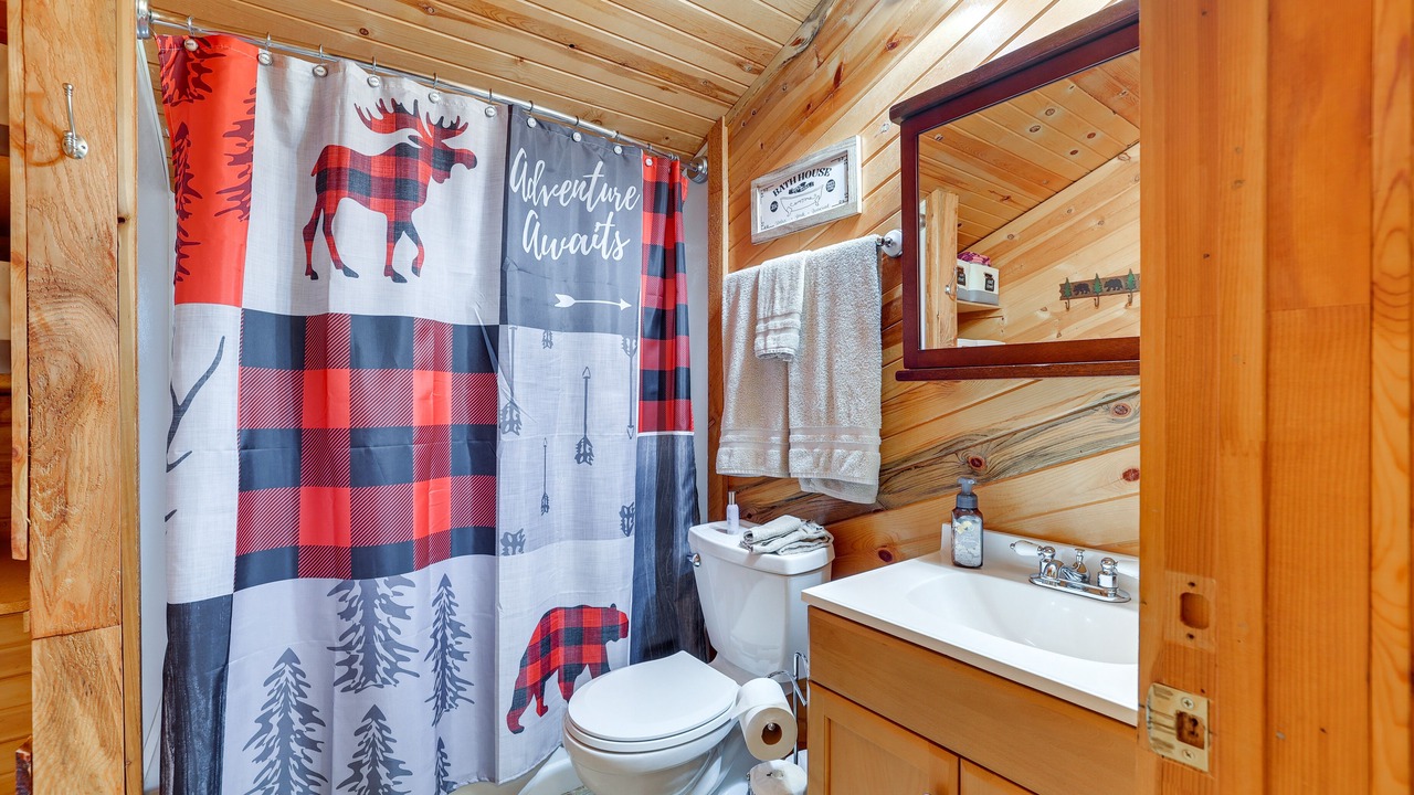 Photo of Bathroom in Garden Valley