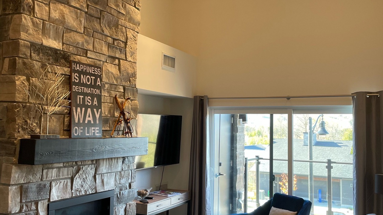 Photo of Livingroom in Glen Huron