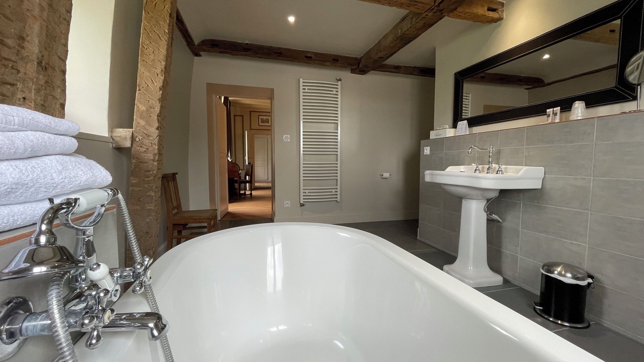 Photo of Bathroom in Brain-sur-Allonnes