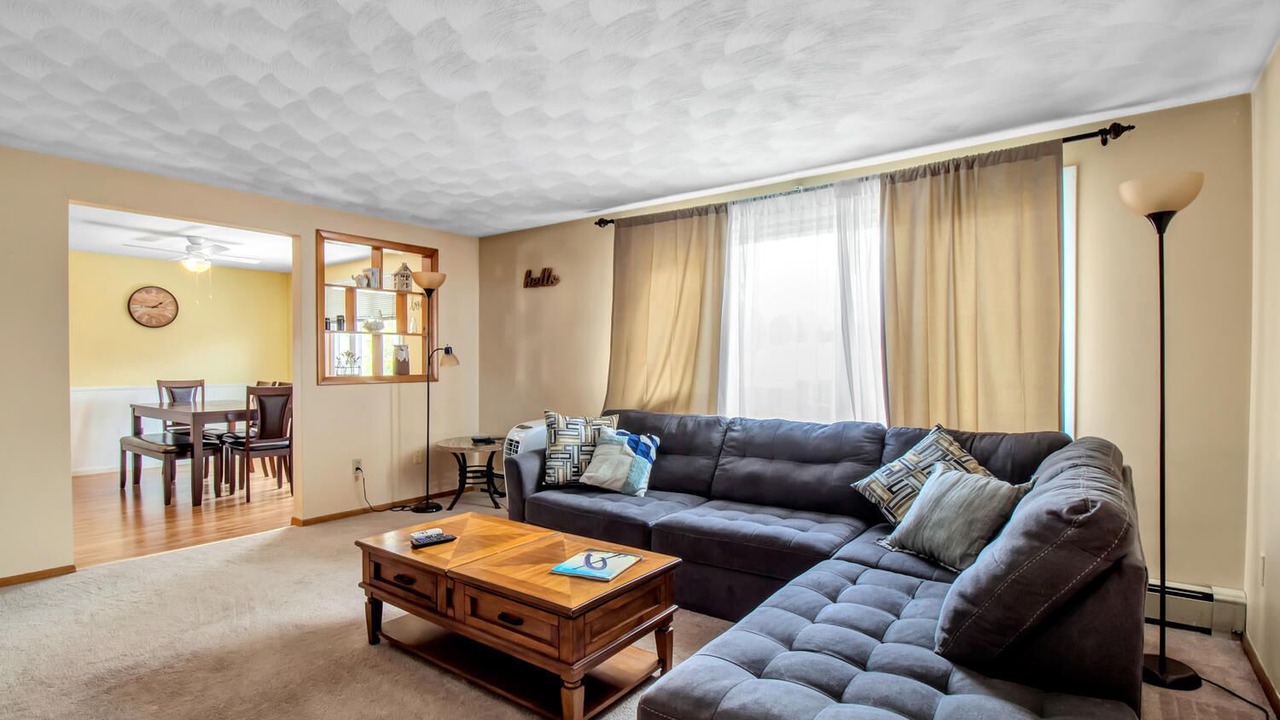 Photo of Livingroom in Depew