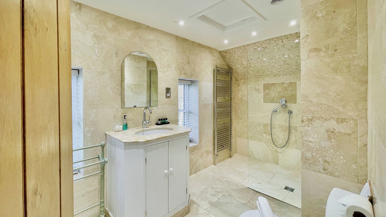 Photo of Others in Storwood