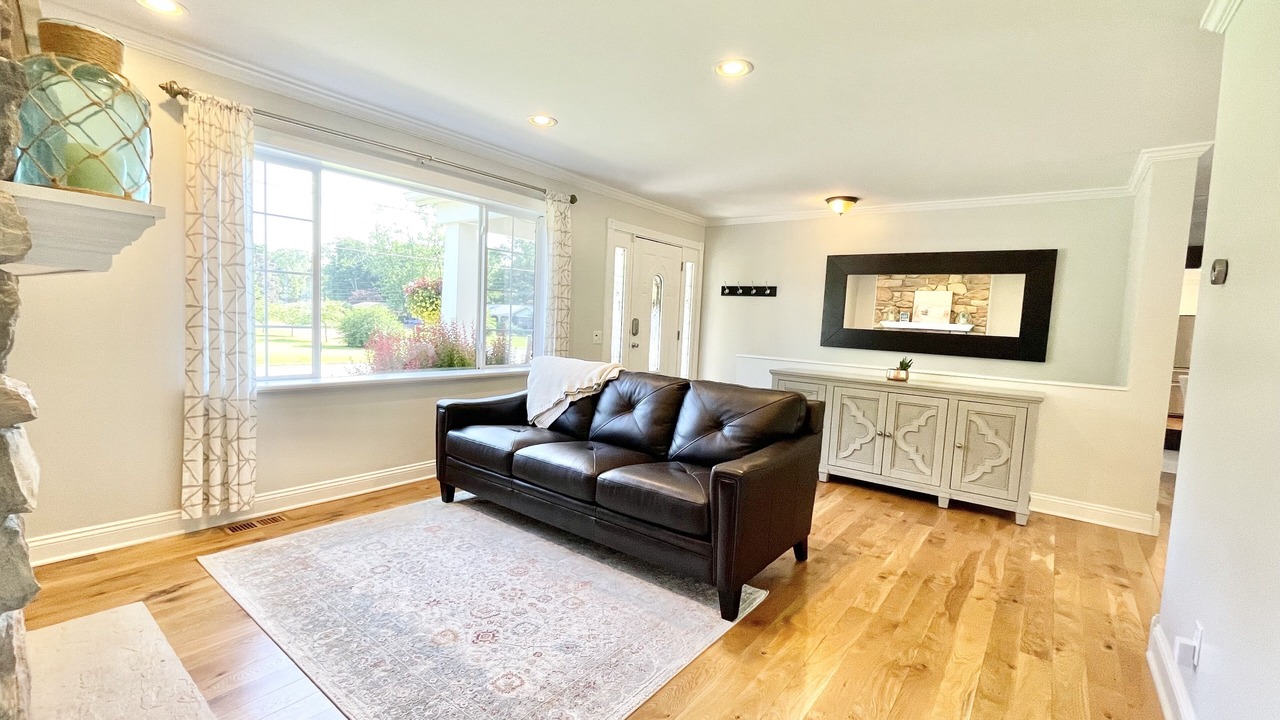 Photo of Livingroom in Benton Harbor