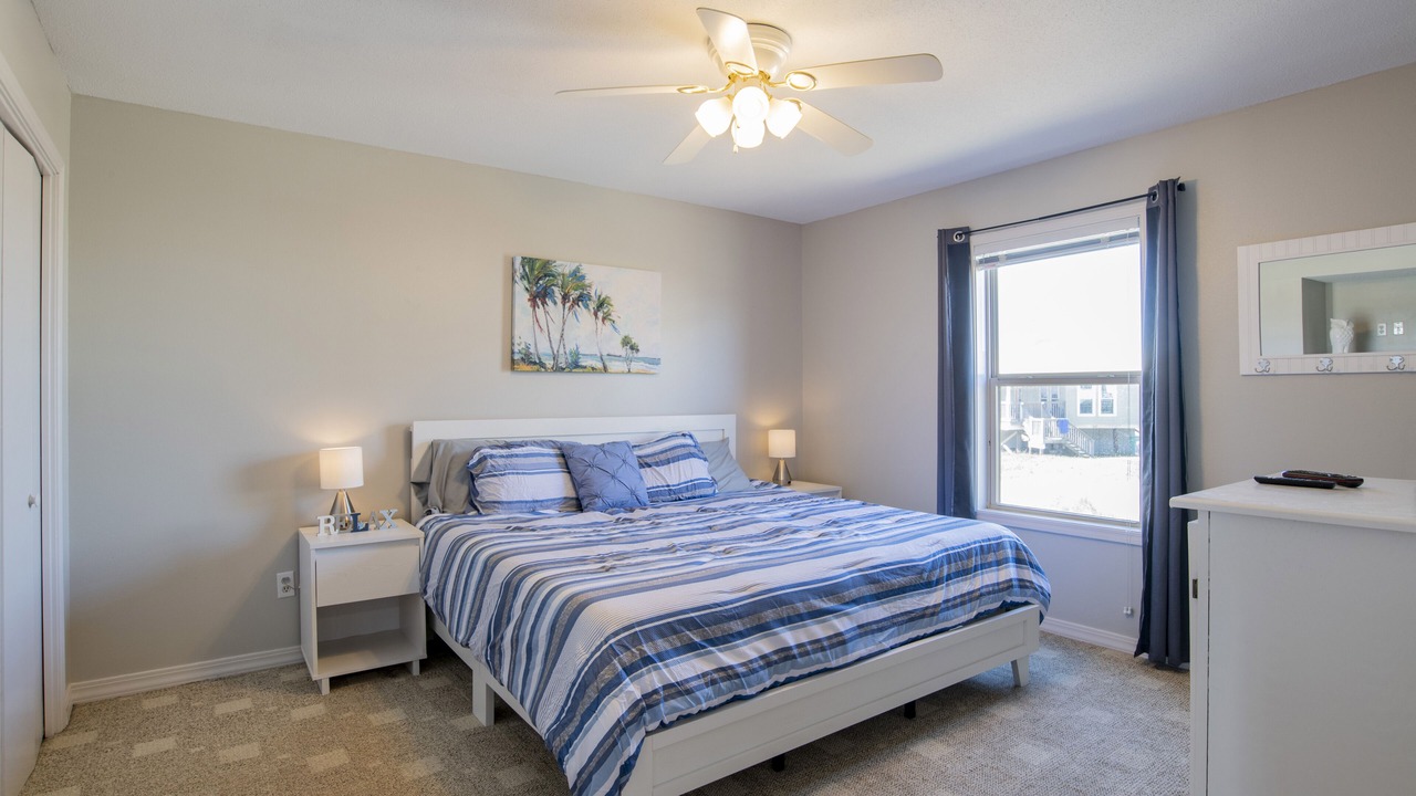 Photo of Bedroom in Dauphin Island