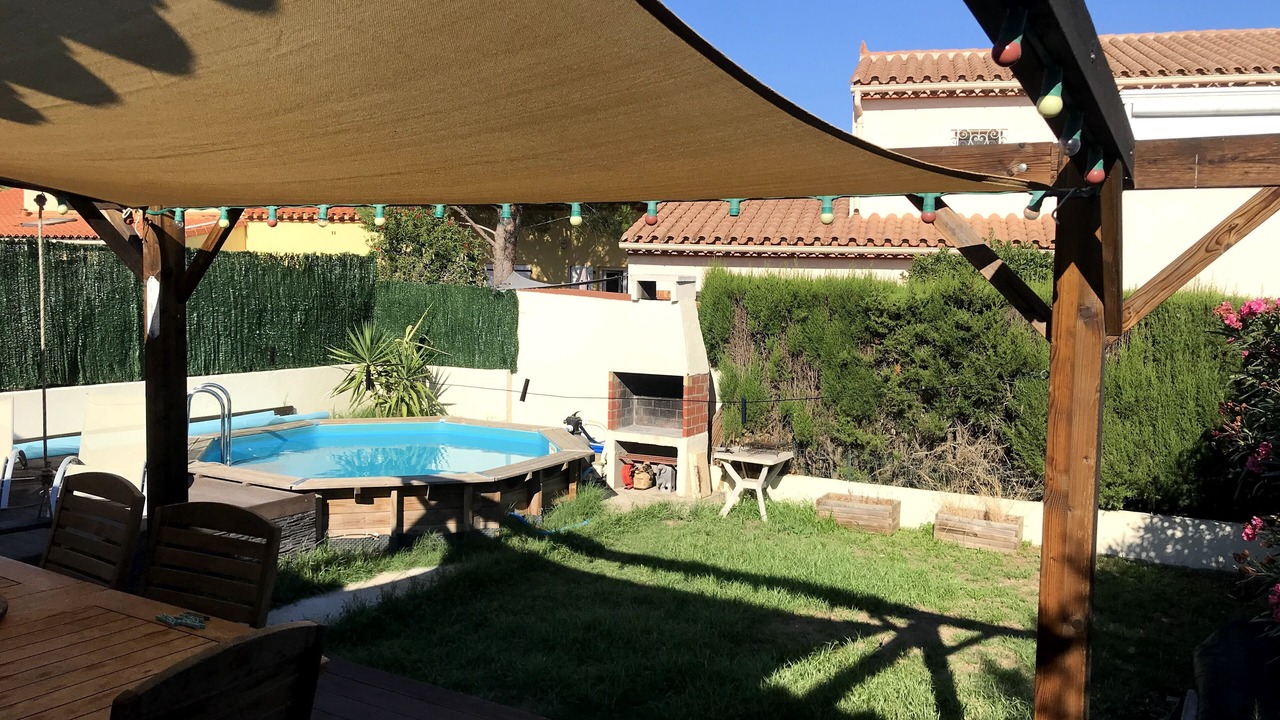 Photo of Patio Balcony in La Figarasse