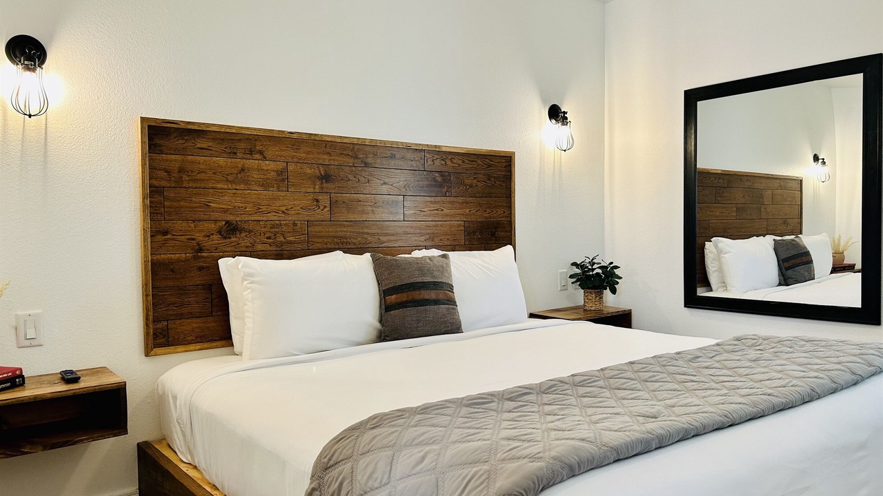 Photo of Bedroom in Grove