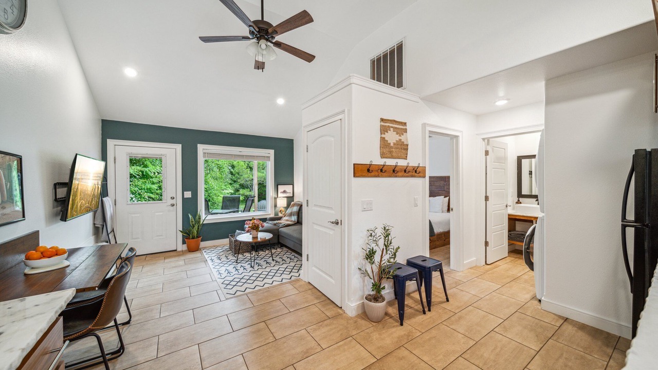 Photo of Bedroom in Grove