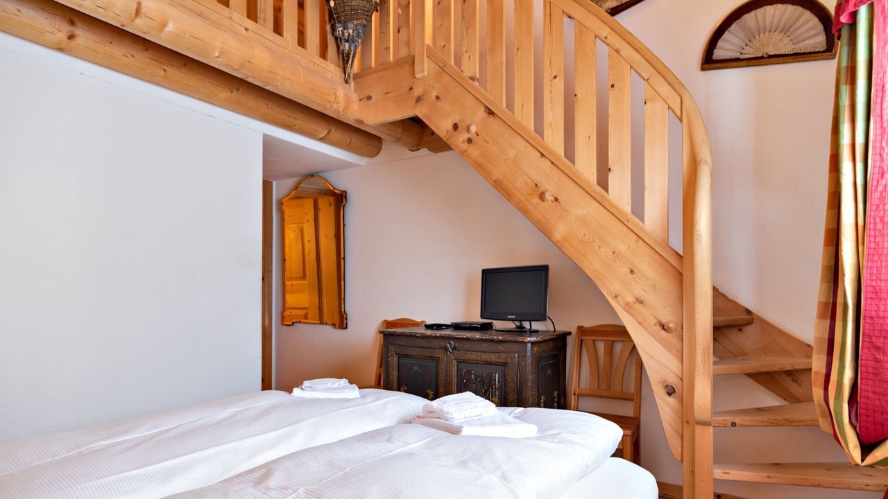 Photo of Bedroom in Madulain