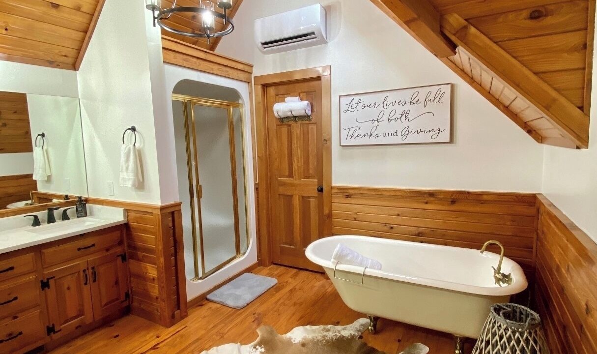 Photo of Bathroom in Garfield