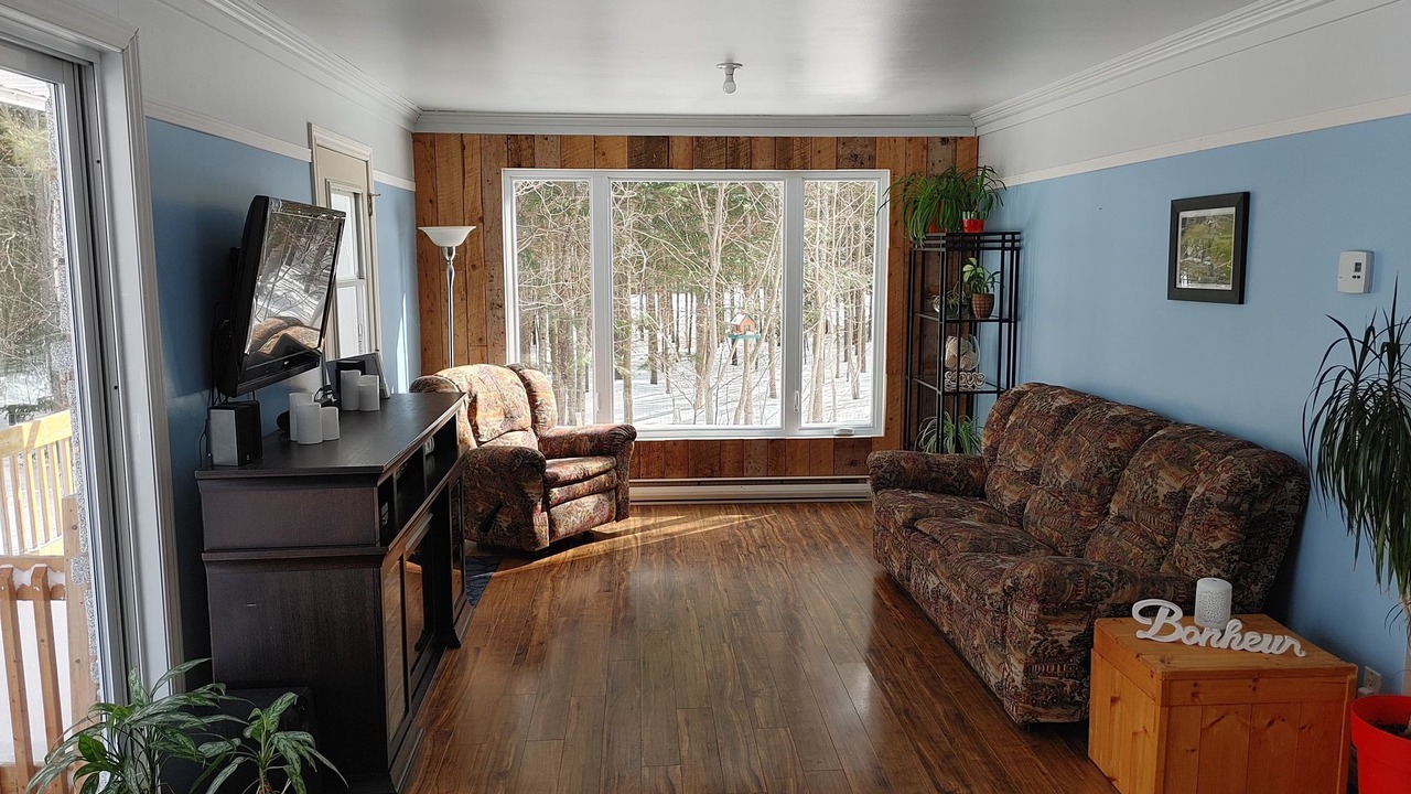 Photo of Livingroom in Lac-Drolet