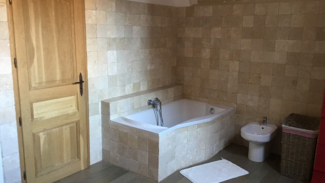 Photo of Bathroom in Turny