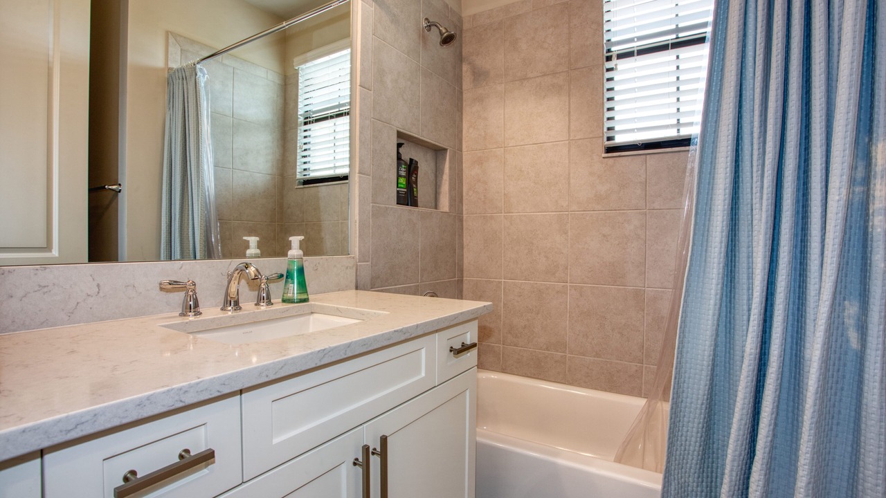 Photo of Bathroom in Naples