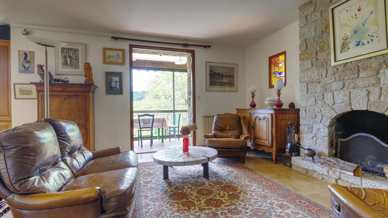 Photo of Livingroom in Chambonas