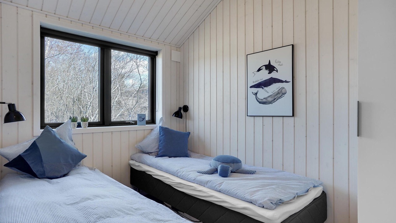 Photo of Others in Henne