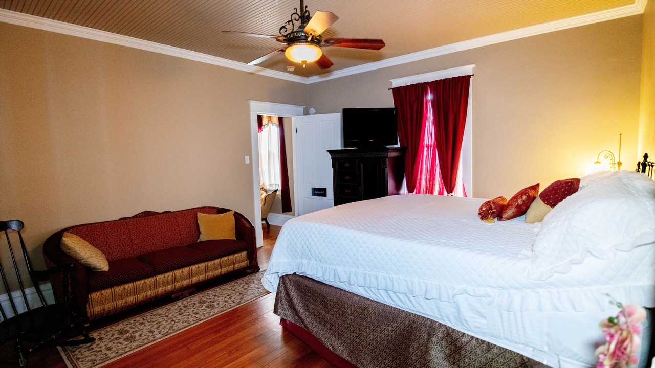 Photo of Bedroom in Hermann