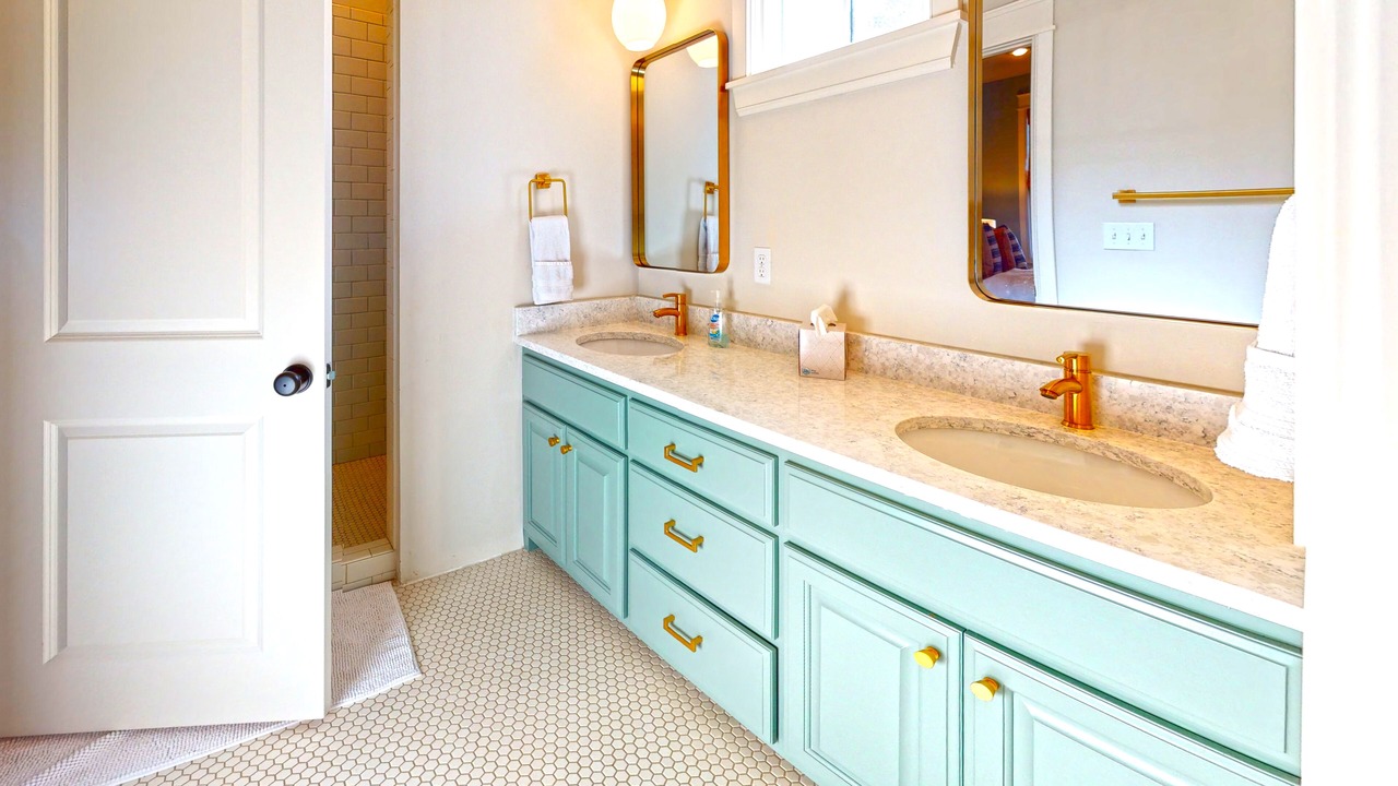 Photo of Bathroom in Eufaula