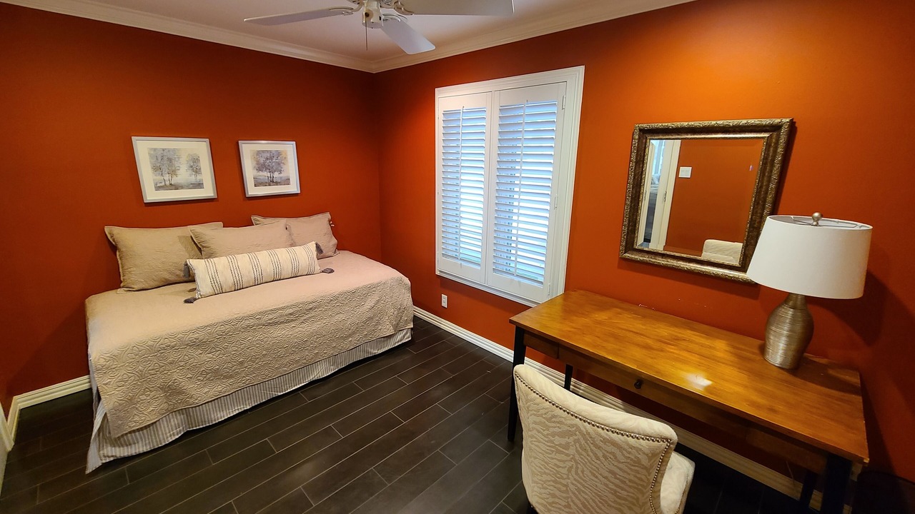 Photo of Bedroom in Rivercrest