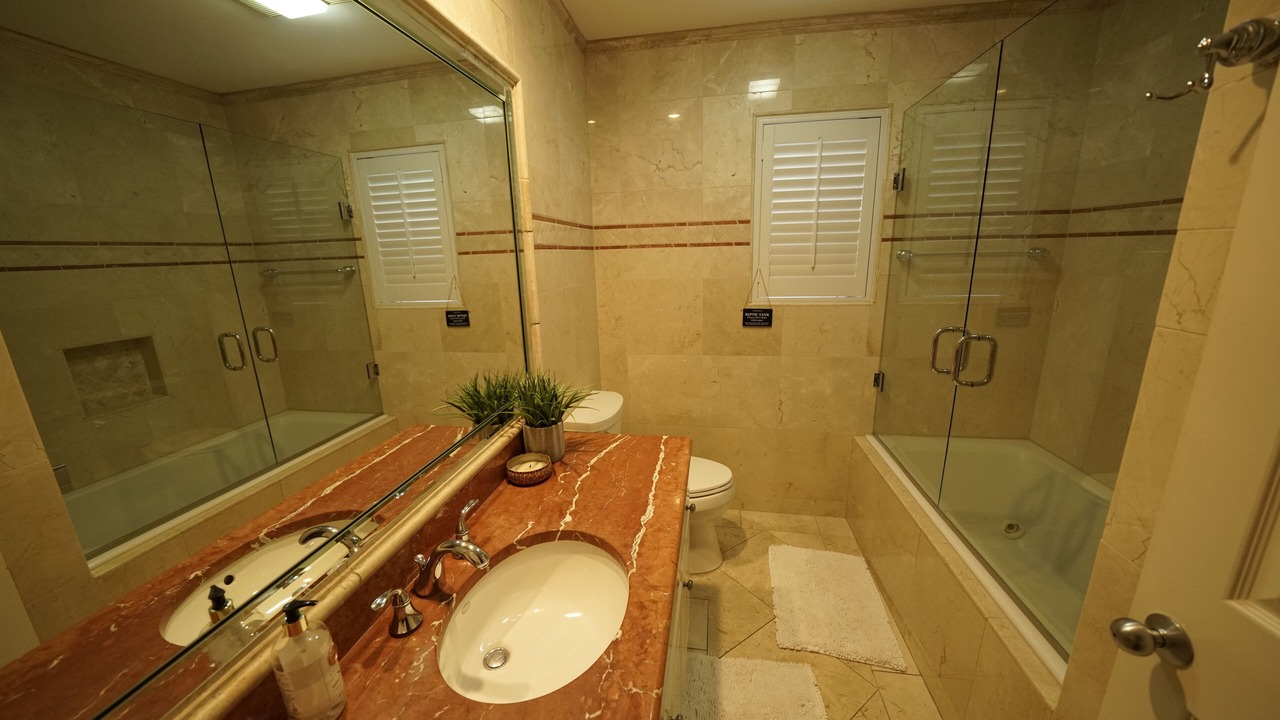 Photo of Bathroom in Rivercrest
