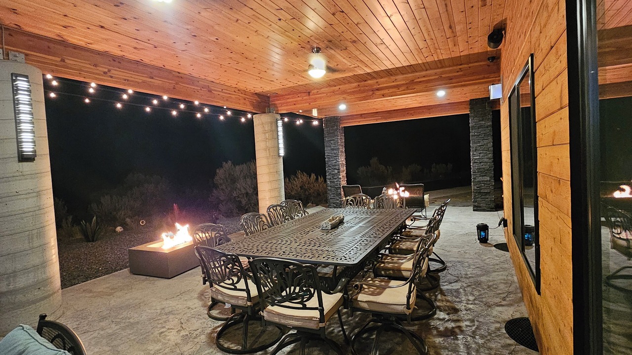 Photo of Outdoor in Sunland Estates