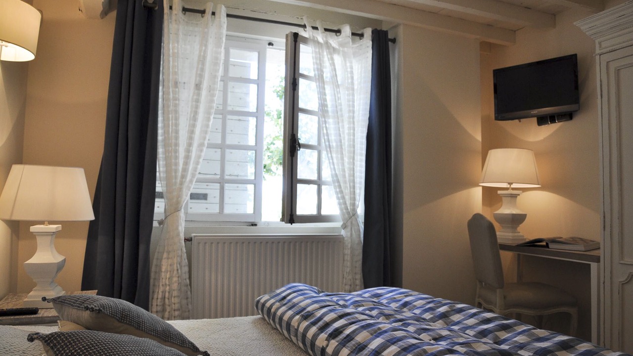 Photo of Bedroom in Saint-Andiol