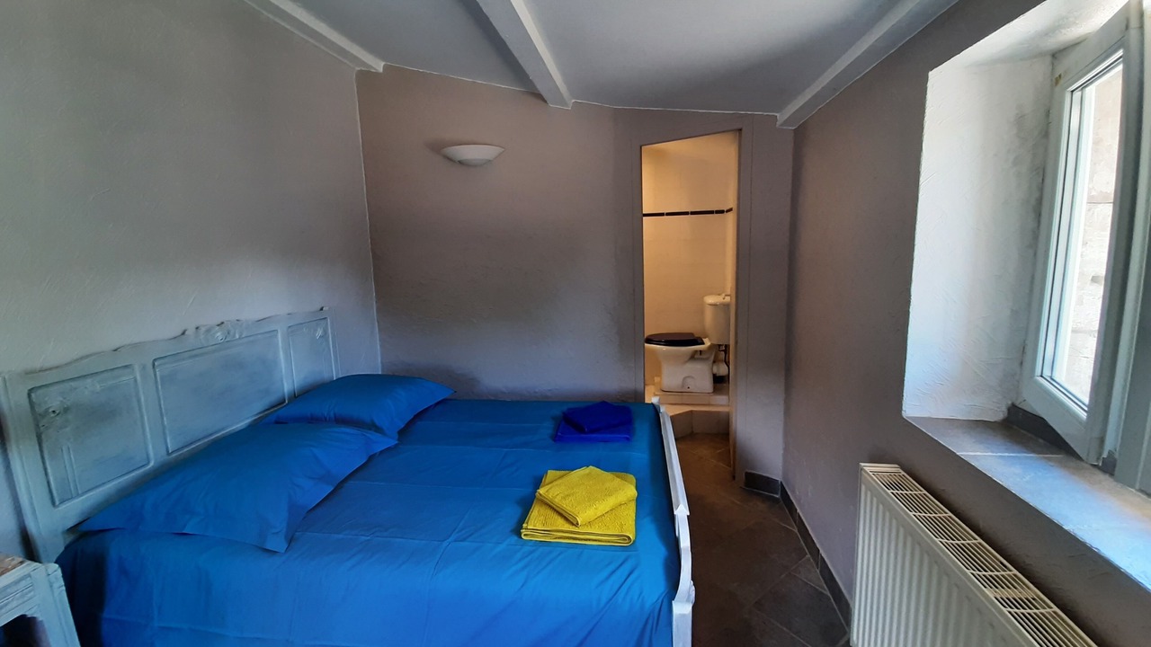 Photo of Bedroom in Banne