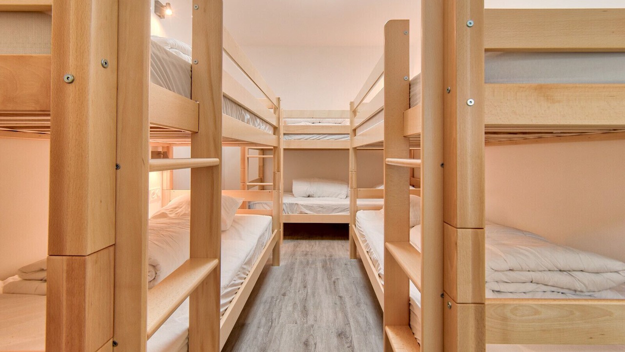 Photo of Bedroom in Genos