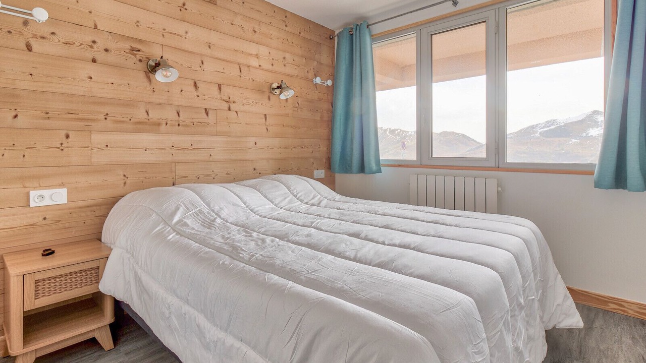 Photo of Bedroom in Genos