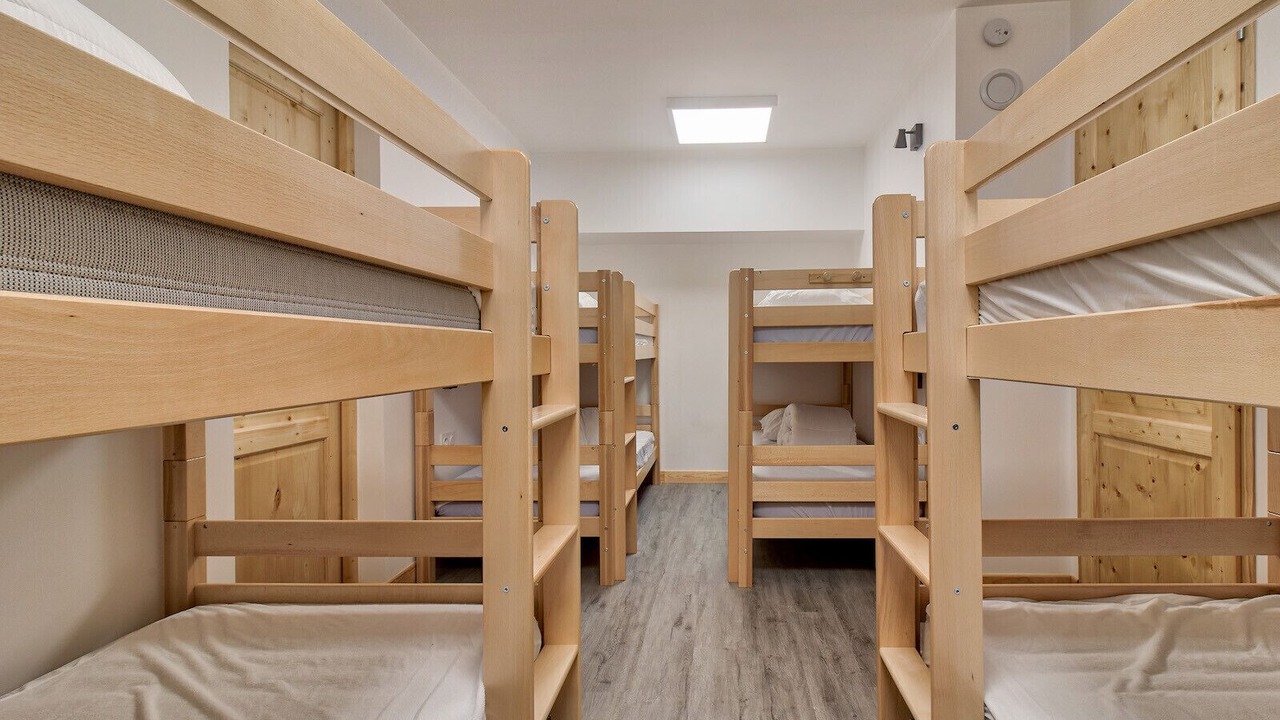 Photo of Bedroom in Genos