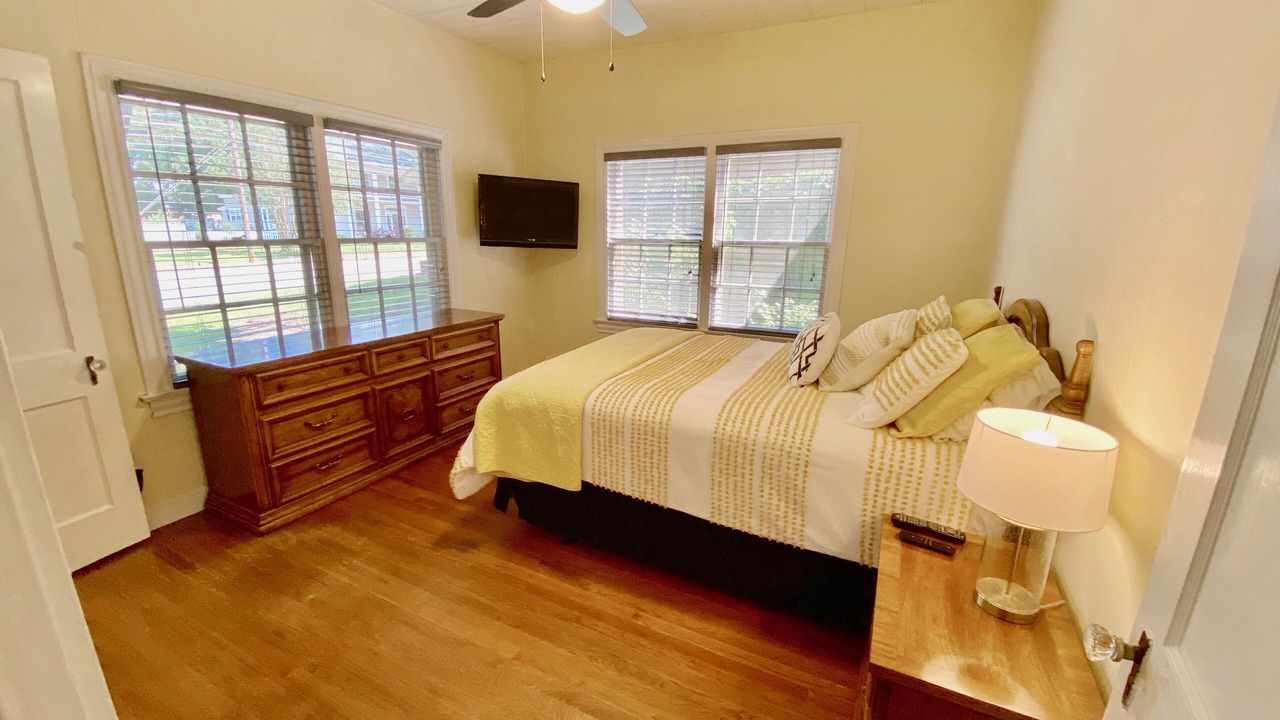 Photo of Bedroom in Caldwell