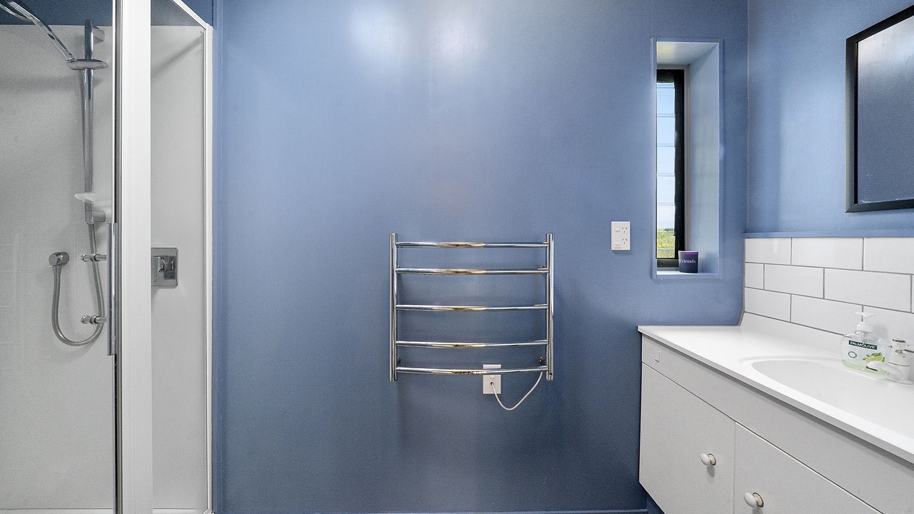 Photo of Bathroom in Waikawa Beach