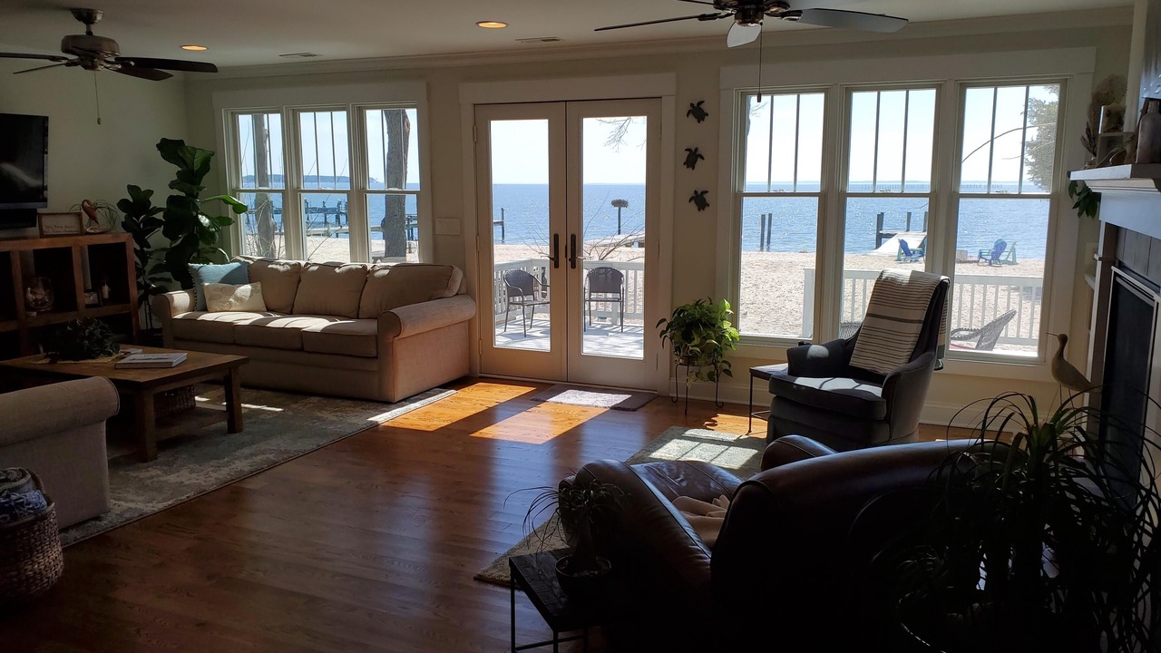 Photo of Livingroom in Piney Point