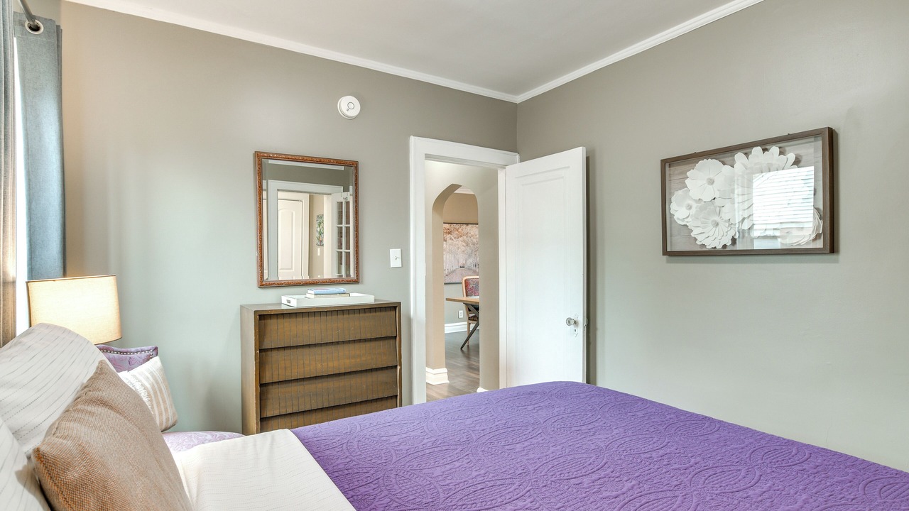 Photo of Bedroom in Evanston
