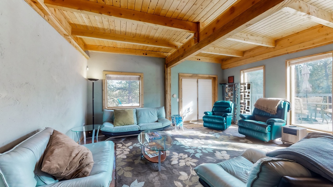Photo of Livingroom in Woodland Park