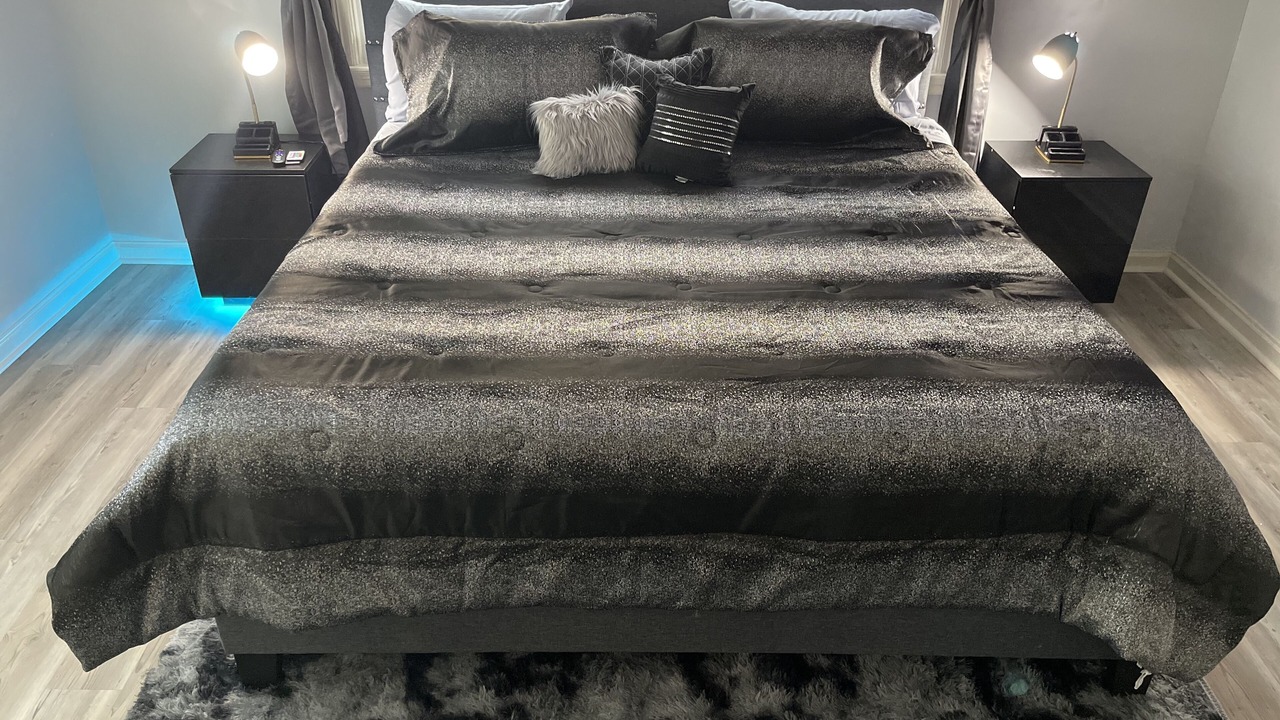 Photo of Bedroom in Jefferson Park