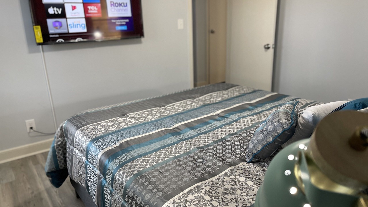 Photo of Bedroom in Jefferson Park