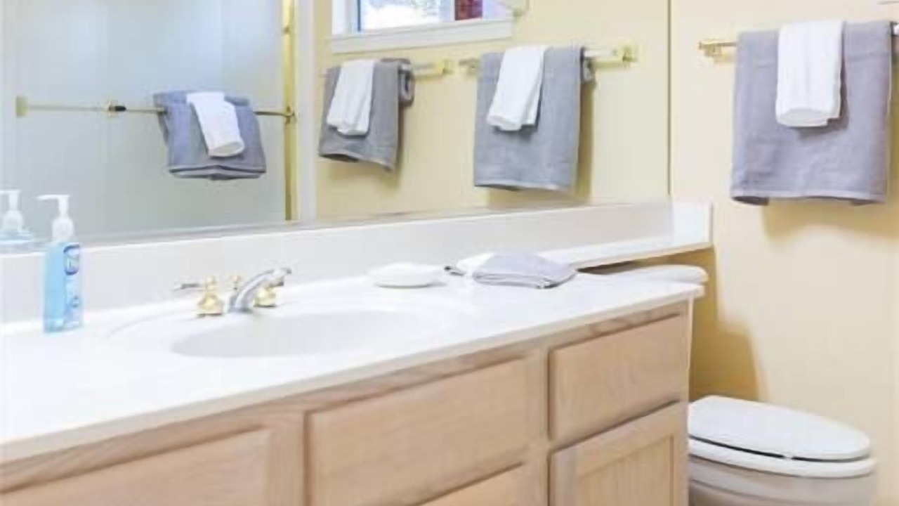 Photo of Bathroom in Palm Valley