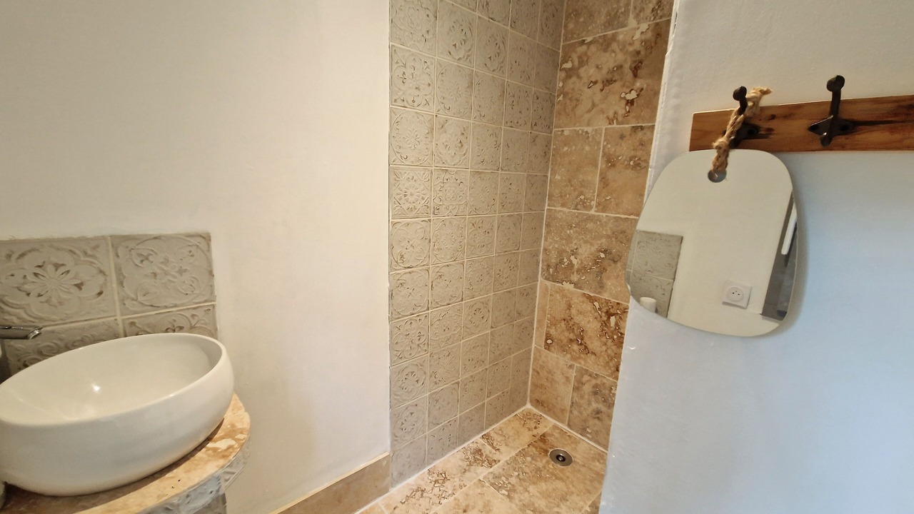 Photo of Bathroom in Uzes