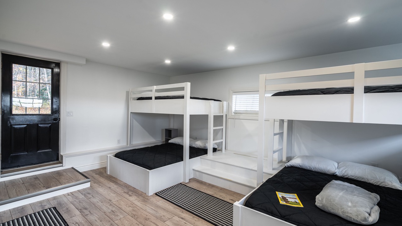 Photo of Bedroom in Georgian Bluffs
