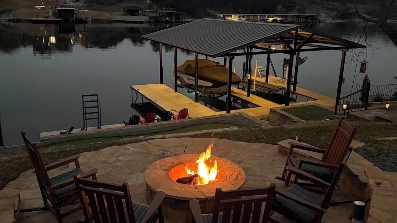 Photo of Others in Burnet